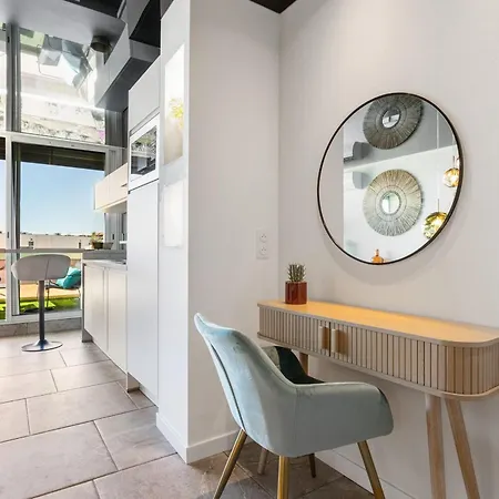 Le Tequila Renovated With Sunny Terrace In The Cap Dagde