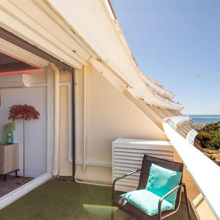 Le Tequila Renovated With Sunny Terrace In The Cap Dagde